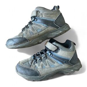 Stone Canyon all terrace boys outdoor/hiking sneakers size 6 youth